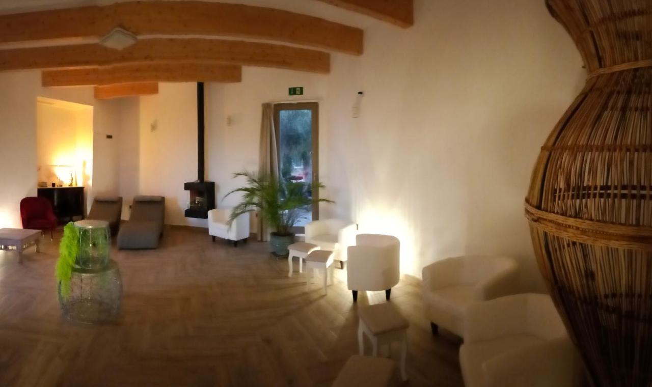 Artmonia Hotel Castalla Luaran gambar