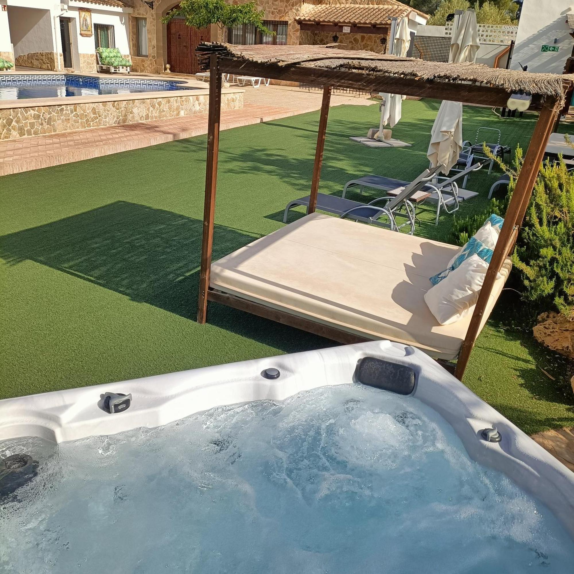 Artmonia Hotel Castalla Luaran gambar