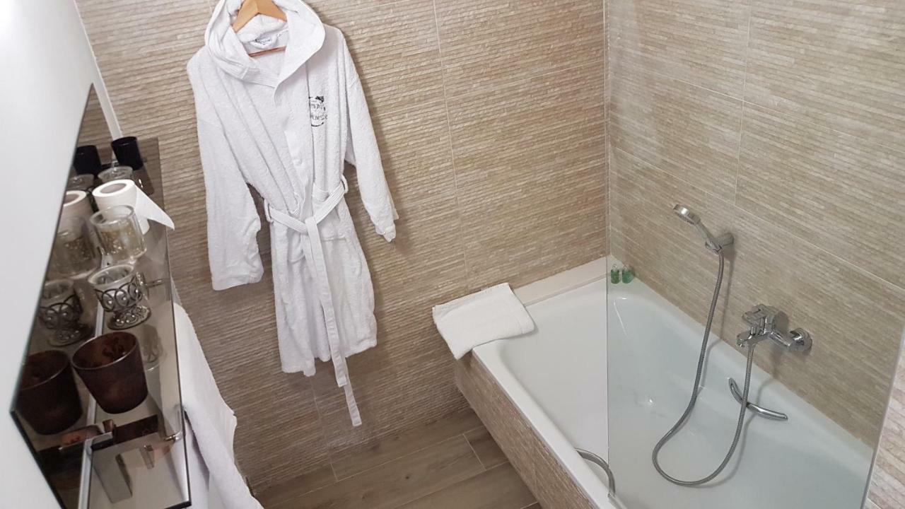Artmonia Hotel Castalla Luaran gambar