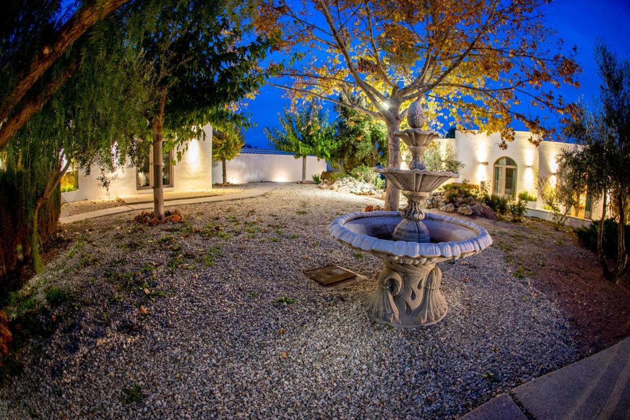 Artmonia Hotel Castalla Luaran gambar